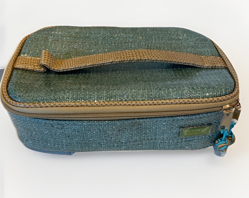 NWOT Stephanie Johnson Travel Train Case For Toothbrushes And Toiletries Coated